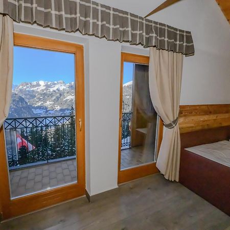 Hotel Tita Piaz カナツェーイ エクステリア 写真